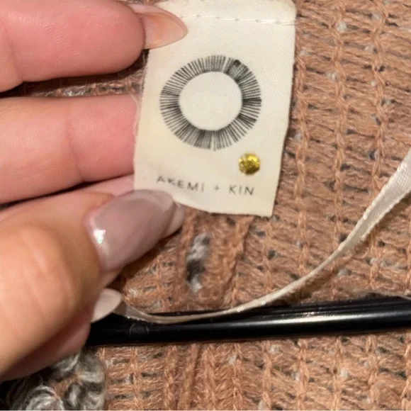 Anthropologie Akemi + Kin Alva Textured Chevron Wrap Sweater Kimono - Picture 4 of 7